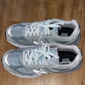 New Balance tinny shoes